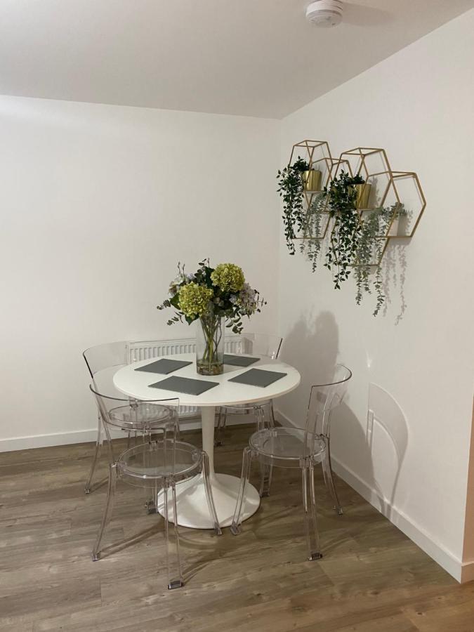 Water Walk Apartment Единбург Екстериор снимка