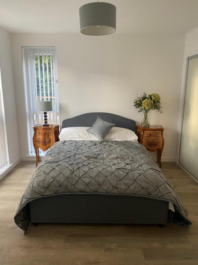 Water Walk Apartment Единбург Екстериор снимка